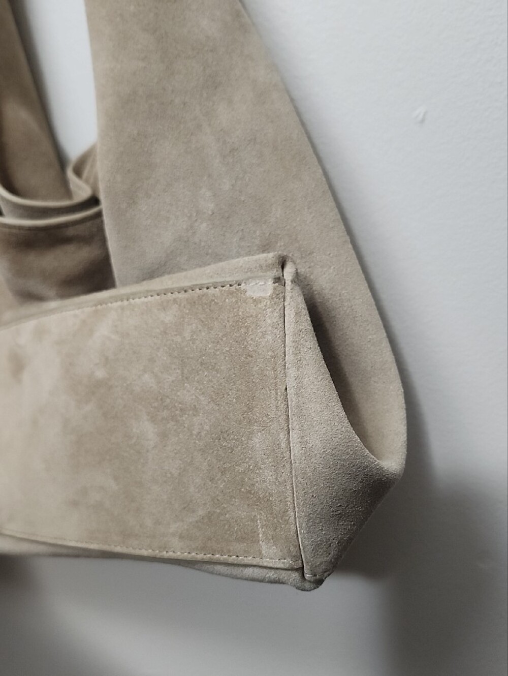 Quince Suede Slouchy Shoulder Bag Esme Sand Beige Boho Minimalist Quiet Luxury - Picture 8 of 11